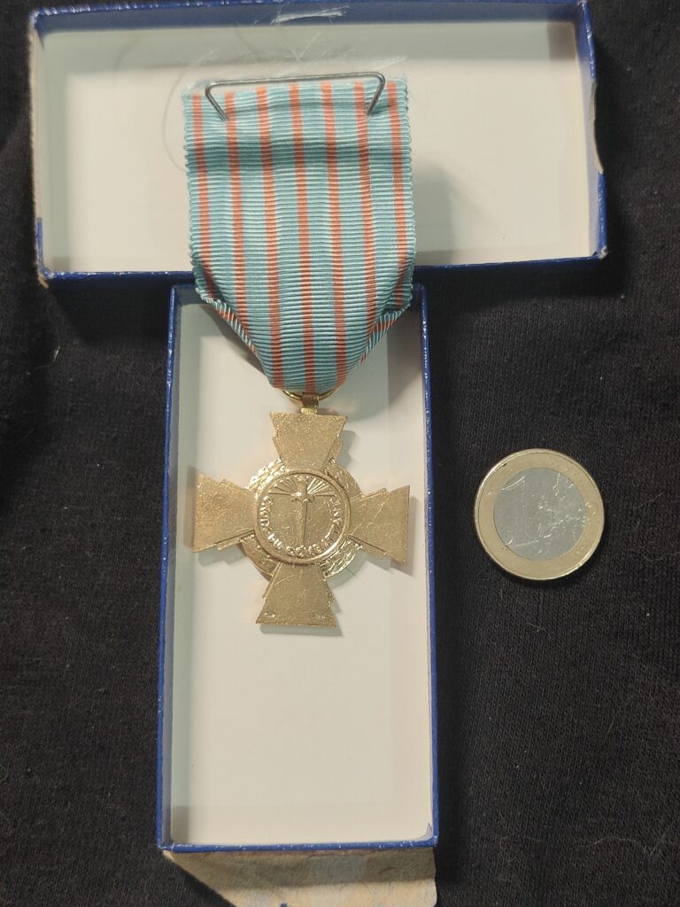 Croix du Combattant avec ruban et boîte