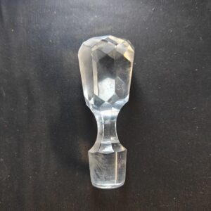 Ancien bouchon de carafe en verre taillé