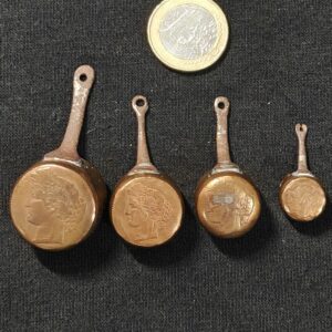 Ancien lot 4 mini-casseroles miniatures en pièces de monnaie françaises Cérès - artisanat populaire