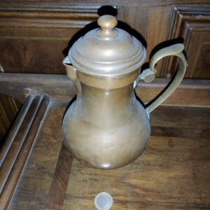 Verseuse ancienne en laiton – début XXe siècle