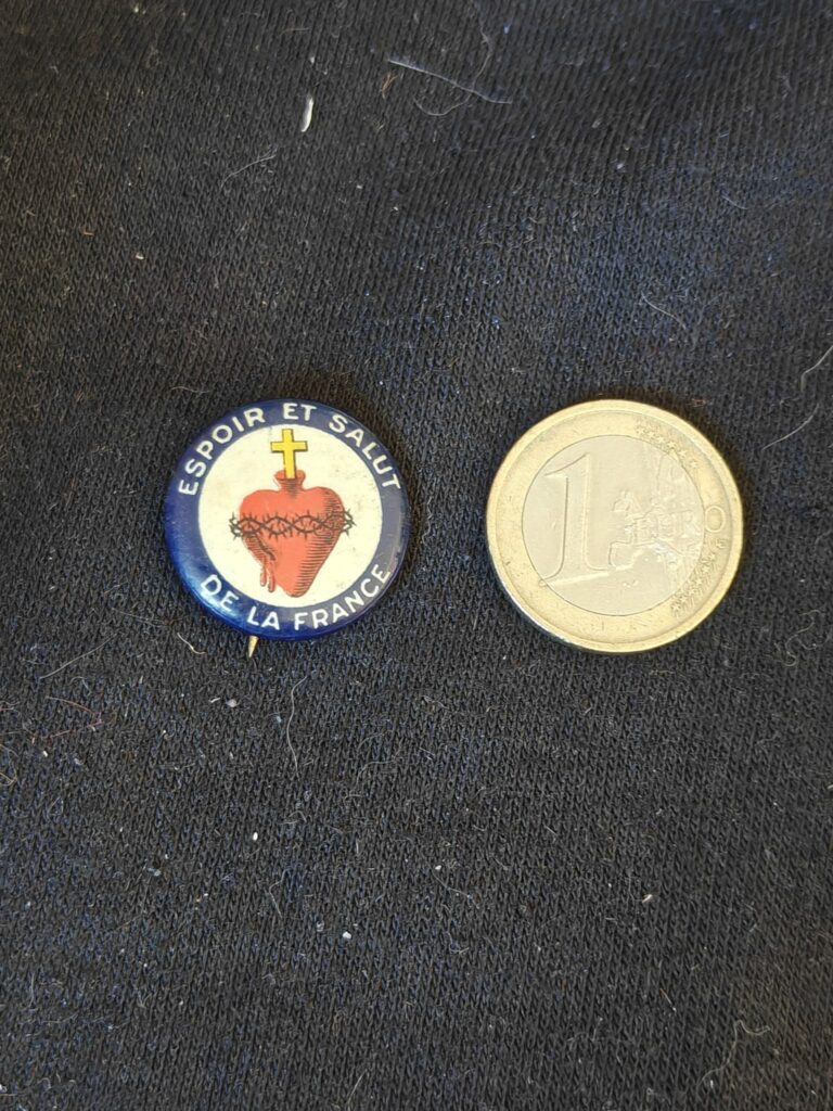 Insigne ancien "Espoir et Salut de la France" – Sacré-Cœur émaillé
